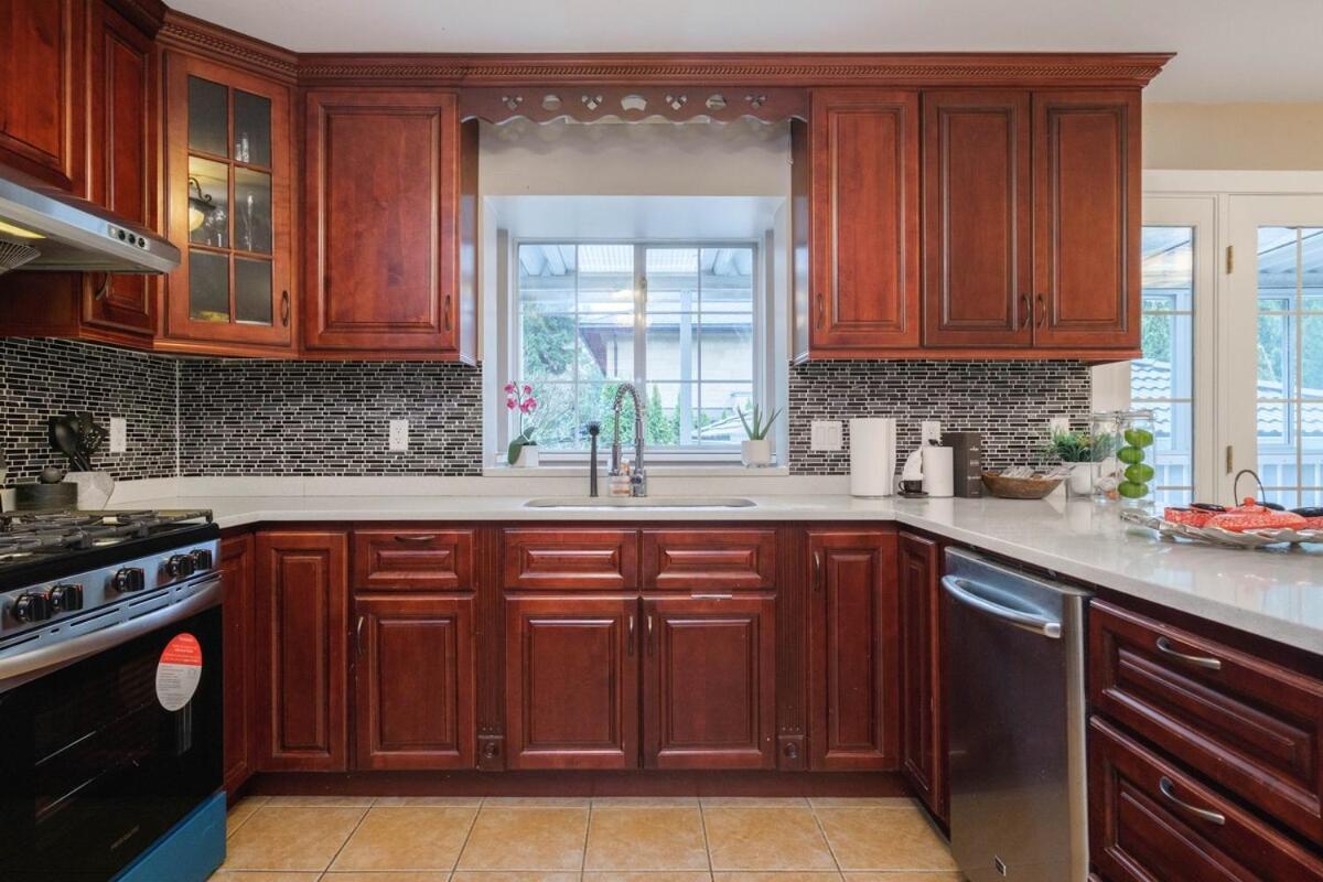 Spacious 4Br W Ensuites Mins To Downtown Yvr Ubc 밴쿠버 외부 사진